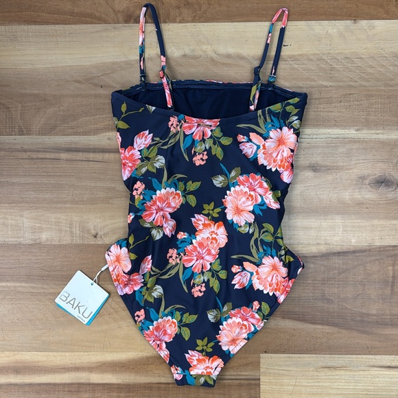 Baku Multifit Bandeau One Piece - size 8CAN - Picture 9 of 9